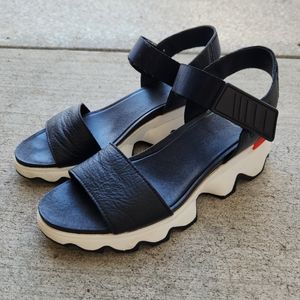 Sorel kinectic sandal sz 9.5 black
